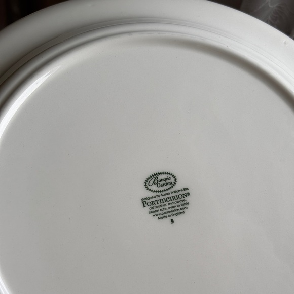 Portmeirion Botanic Garden | 10.5” Dinner Plate | Digitalis Purpurea - Foxglove - Picture 4 of 10